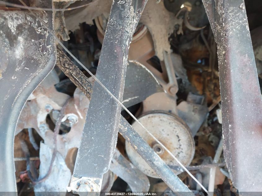 1996 Chevrolet Gmt-400 K3500 VIN: 1GCHK33J8TF012319 Lot: 43720437