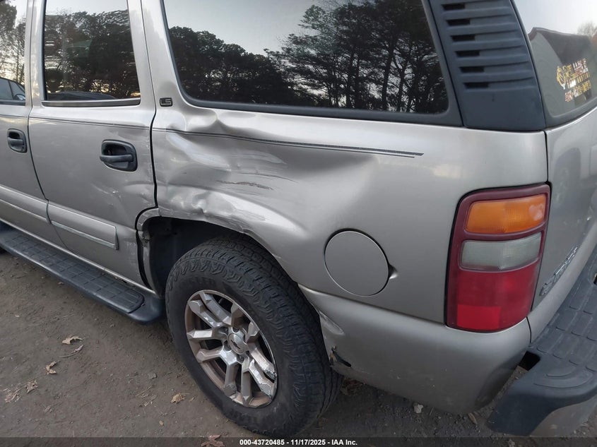 2000 Chevrolet Tahoe All New Ls VIN: 1GNEK13T8YJ208961 Lot: 43720485