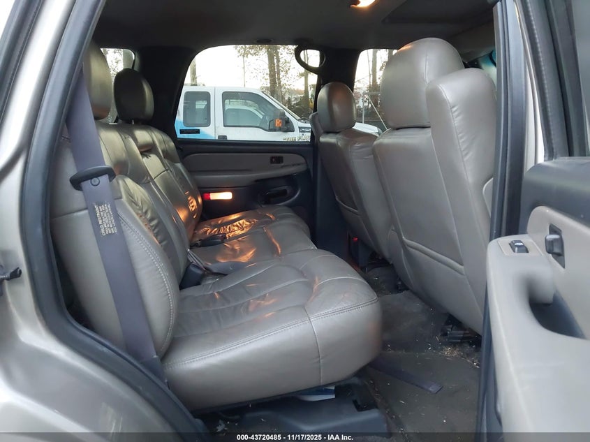 2000 Chevrolet Tahoe All New Ls VIN: 1GNEK13T8YJ208961 Lot: 43720485