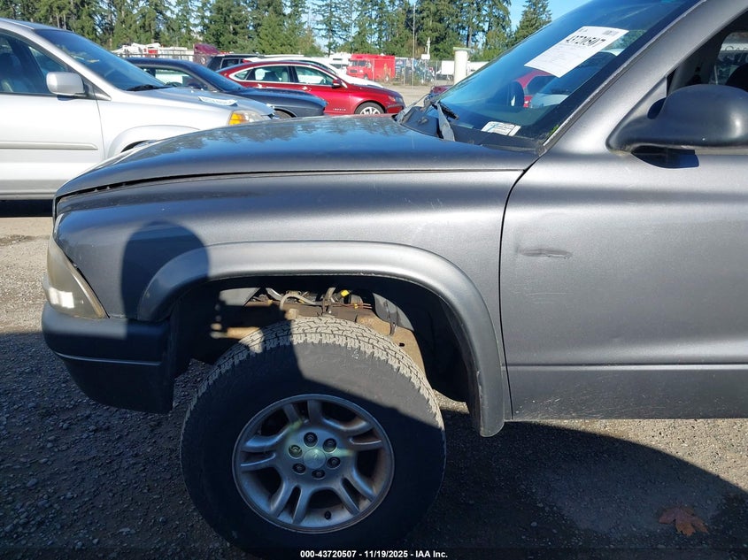 2004 Dodge Dakota Sport VIN: 1D7HG32N04S686811 Lot: 43720507