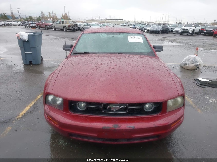 2007 Ford Mustang V6 Deluxe/V6 Premium VIN: 1ZVHT80N475357499 Lot: 43720528