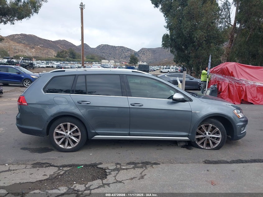 2017 Volkswagen Golf Alltrack Tsi S/Tsi Se/Tsi Sel VIN: 3VWH17AU3HM538840 Lot: 43720586