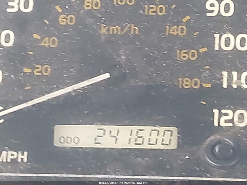 2007 Toyota Sequoia Limited V8 VIN: 5TDBT48A47S281389 Lot: 43720587