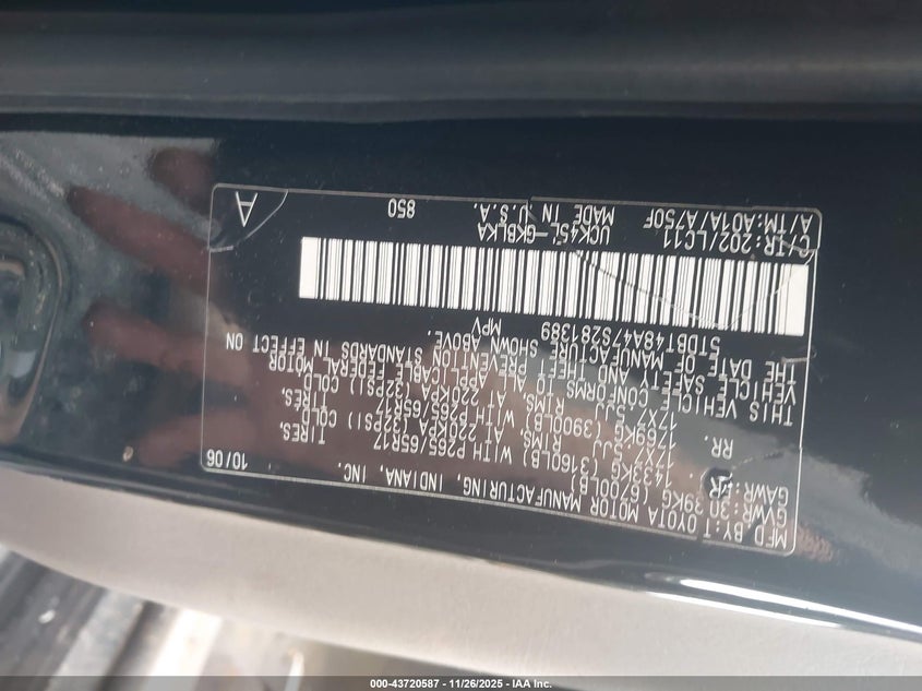 2007 Toyota Sequoia Limited V8 VIN: 5TDBT48A47S281389 Lot: 43720587