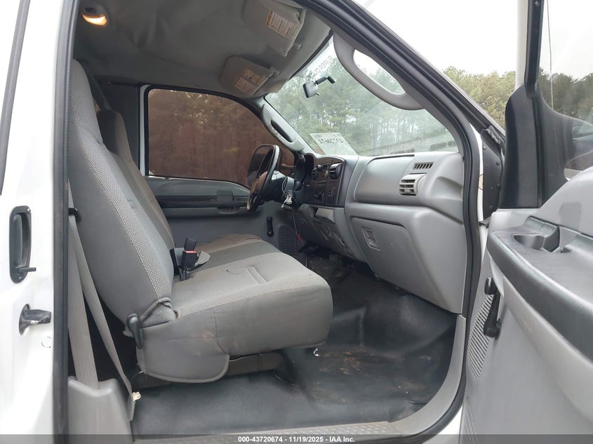 2005 Ford F-350 Lariat/Xl/Xlt VIN: 1FDWX30525EB07463 Lot: 43720674