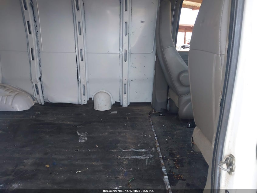 2016 Chevrolet Express 2500 Work Van VIN: 1GCWGAFFXG1226039 Lot: 43720706