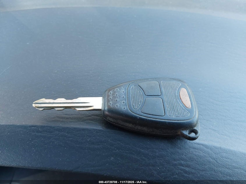 2005 Dodge Caravan Sxt VIN: 1D4GP45R55B239941 Lot: 43720708