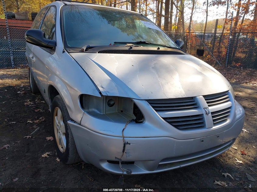 2005 Dodge Caravan Sxt VIN: 1D4GP45R55B239941 Lot: 43720708