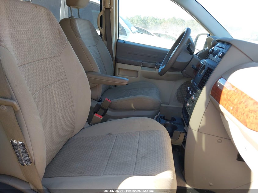 2A8HR44HX8R149915 2008 CHRYSLER TOWN & COUNTRY photo no. 5