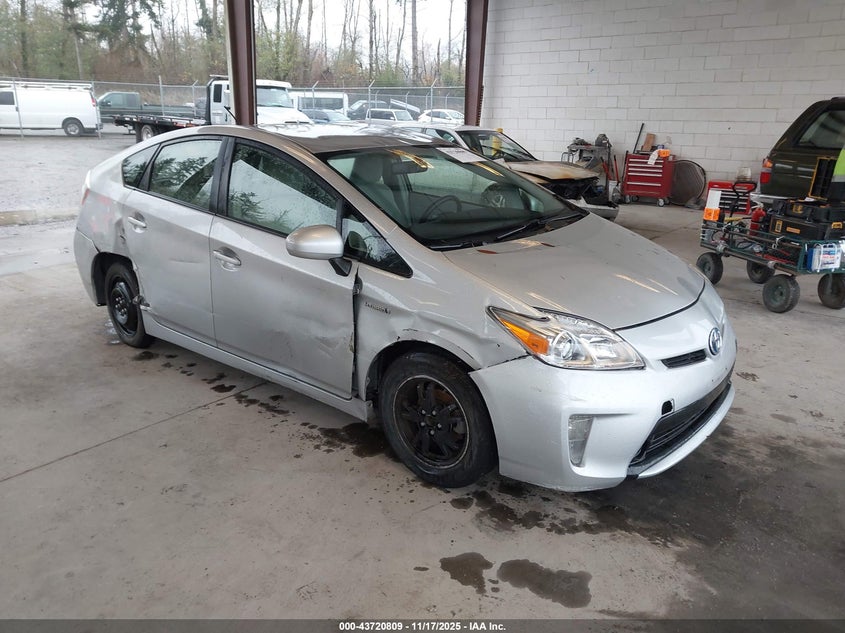 TOYOTA PRIUS TWO