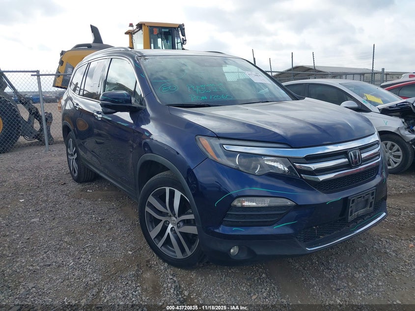 2017 HONDA PILOT TOURING - 5FNYF5H94HB034201