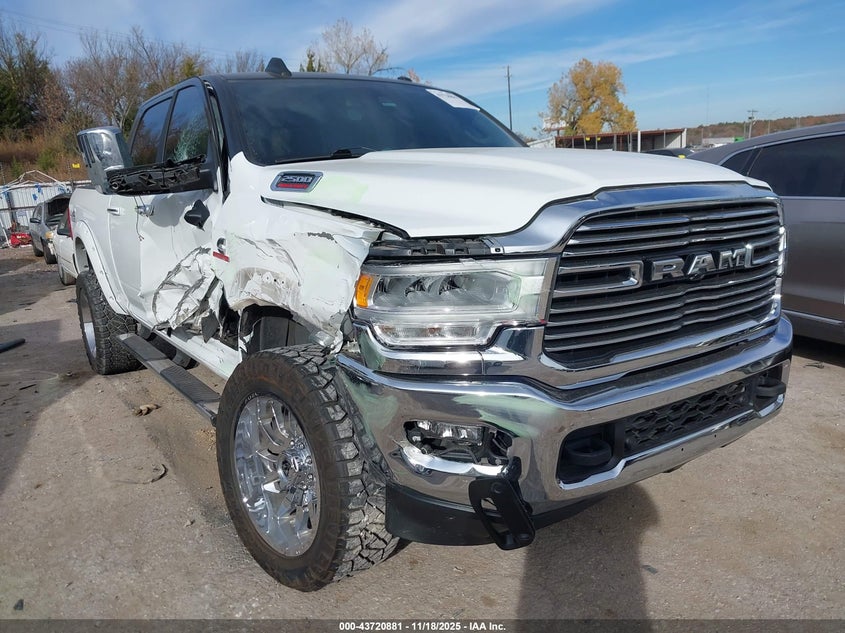 RAM 2500 LARAMIE 4X4 6 4 BOX