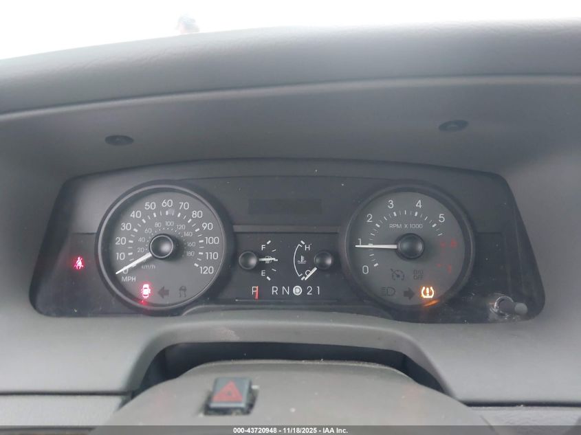 2008 Mercury Grand Marquis Gs VIN: 2MEFM74V08X659222 Lot: 43720948