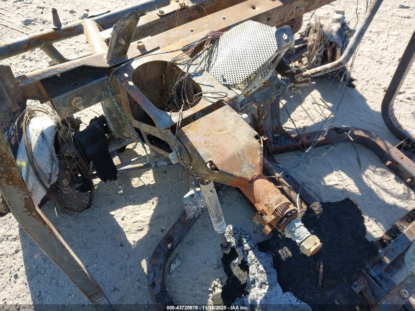 2014 Polaris Ranger 900 Crew VIN: 4XAWH9EA4EG351587 Lot: 43720979