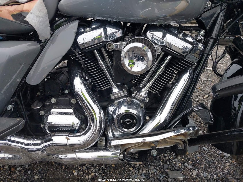 2017 Harley-Davidson Flhtcu Ultra Classic Electra Gld VIN: 1HD1FCC19HB631837 Lot: 43721014