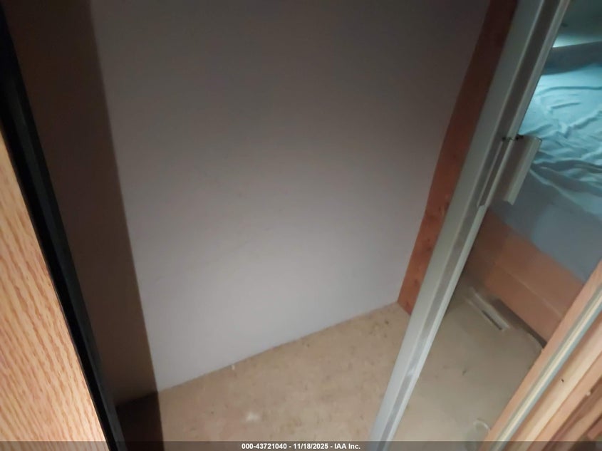 2001 Ford F550 Super Duty Stripped Chass VIN: 1FCNF53S310A05550 Lot: 43721040