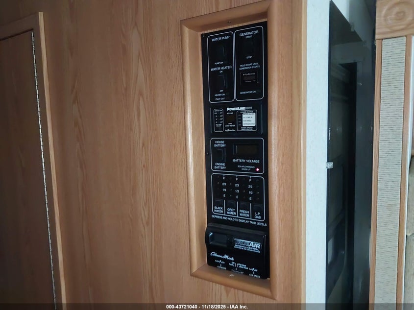 2001 Ford F550 Super Duty Stripped Chass VIN: 1FCNF53S310A05550 Lot: 43721040