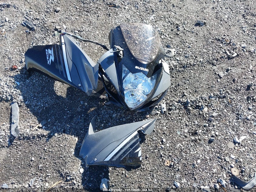 2025 Suzuki Gsx-R600 VIN: JS1GN7FA8S7100005 Lot: 43721067