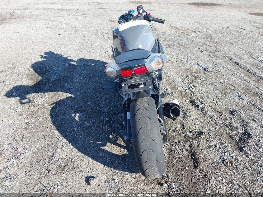 2025 Suzuki Gsx-R600 VIN: JS1GN7FA8S7100005 Lot: 43721067