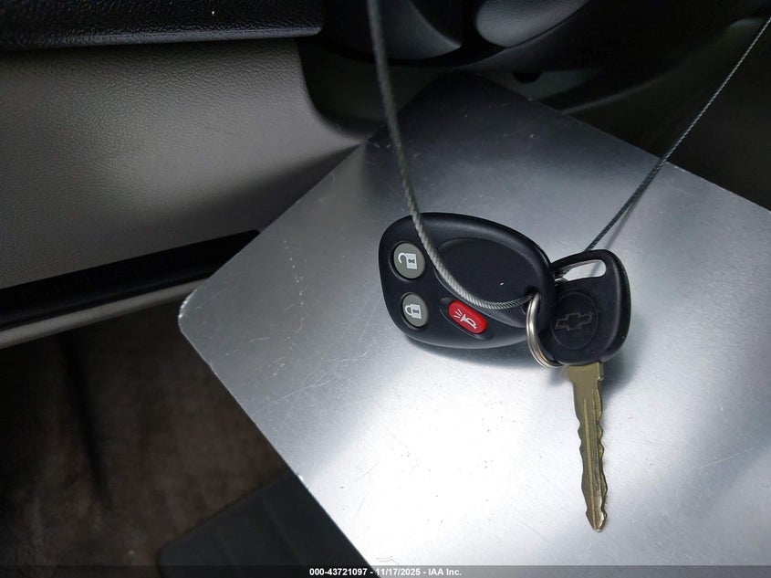 2006 Chevrolet Equinox Lt VIN: 2CNDL73F266189098 Lot: 43721097