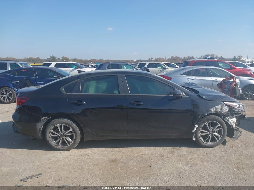 2022 Kia Forte Lxs VIN: 3KPF24ADXNE461055 Lot: 43721114