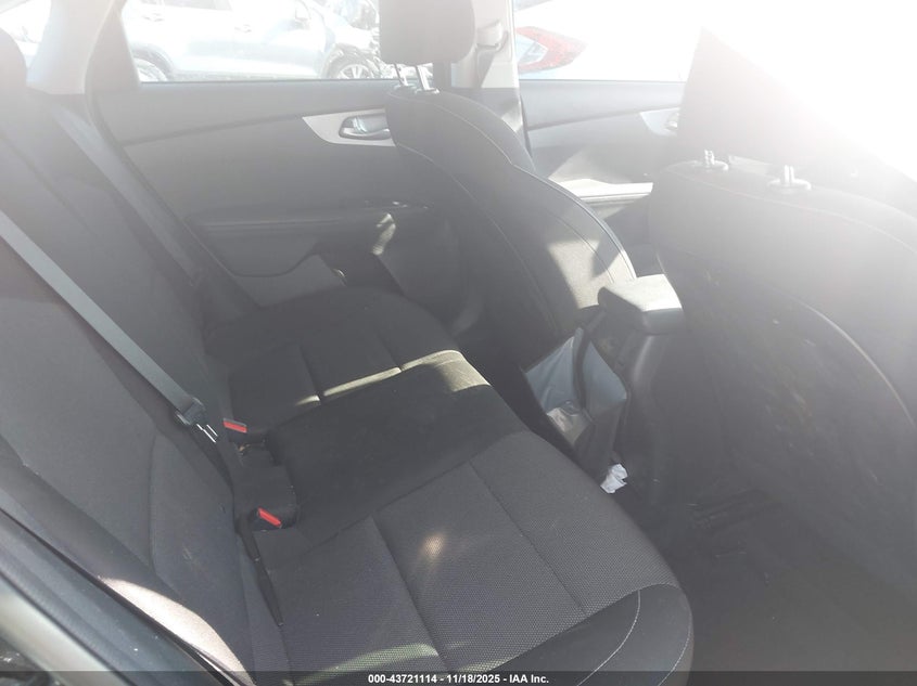 2022 Kia Forte Lxs VIN: 3KPF24ADXNE461055 Lot: 43721114