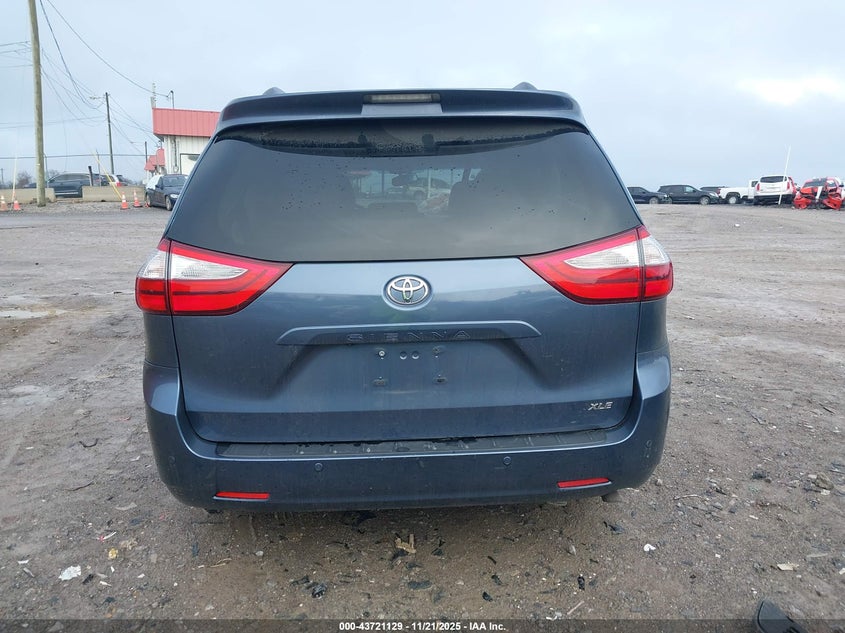 2015 Toyota Sienna Xle 8 Passenger VIN: 5TDYK3DC5FS639225 Lot: 43721129