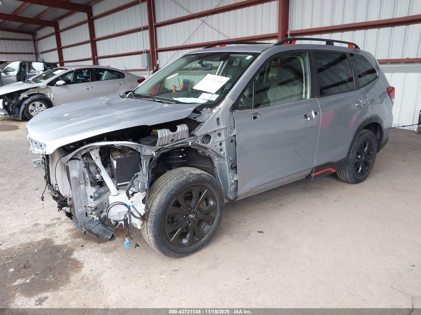 JF2SKAGC5NH415320 2022 SUBARU FORESTER photo no. 2