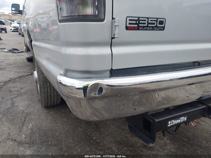 2005 Ford E-350 Super Duty Xl/Xlt VIN: 1FBSS31S35HB12695 Lot: 43721206