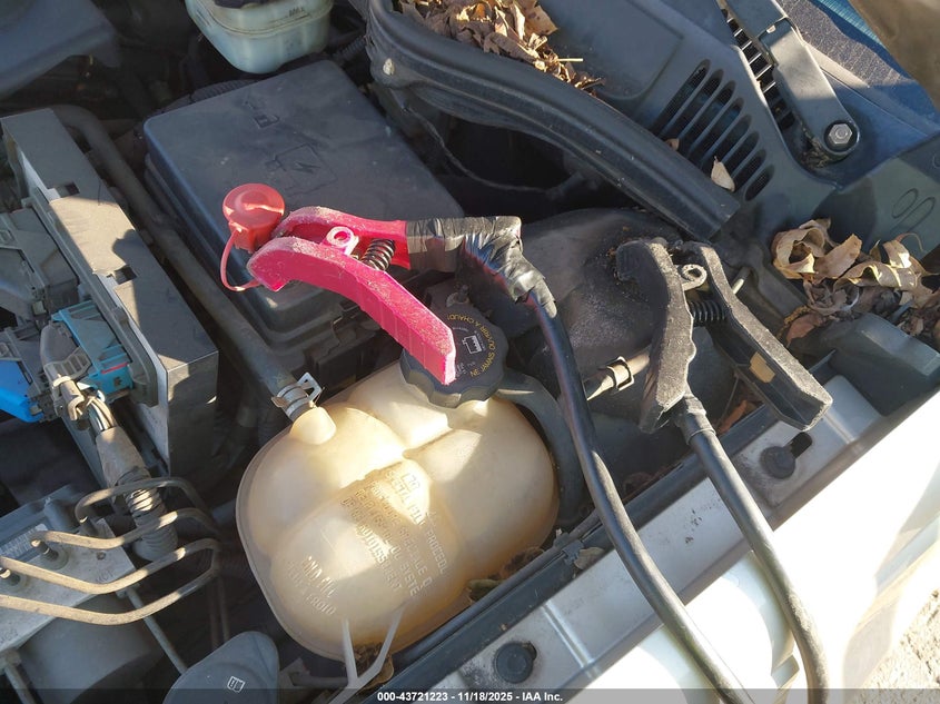 2005 Saturn Ion 2 VIN: 1G8AJ52F05Z130924 Lot: 43721223