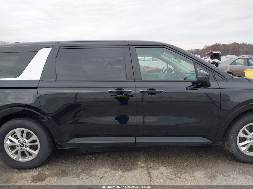 2023 Kia Carnival Mpv Lx Seat Package VIN: KNDNB4H31P6198035 Lot: 43721237