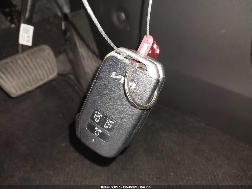 2023 Kia Carnival Mpv Lx Seat Package VIN: KNDNB4H31P6198035 Lot: 43721237