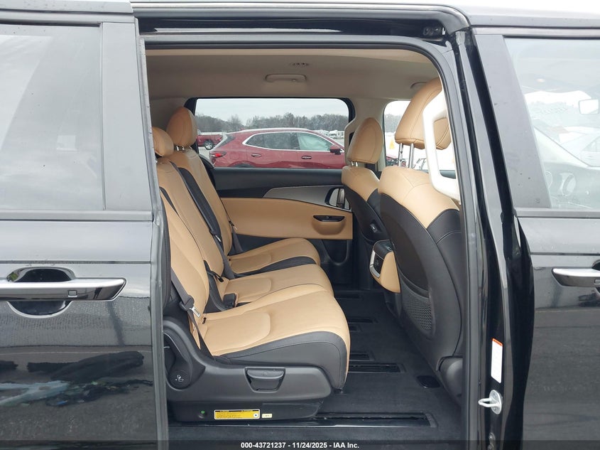 2023 Kia Carnival Mpv Lx Seat Package VIN: KNDNB4H31P6198035 Lot: 43721237