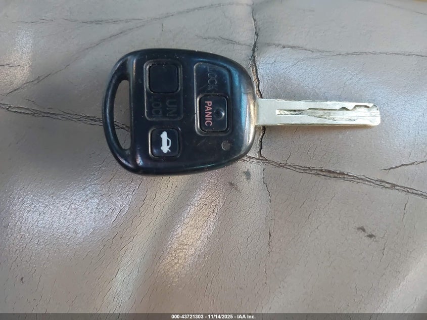 2001 Lexus Ls 430 VIN: JTHBN30F110043259 Lot: 43721303