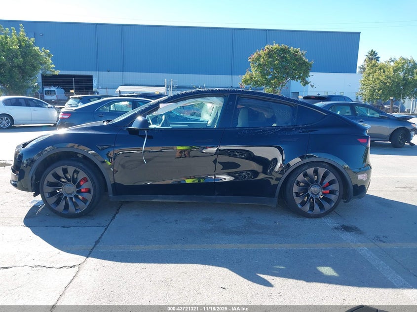 2023 Tesla Model Y Performance Dual Motor All-Wheel Drive VIN: 7SAYGDEF4PF847654 Lot: 43721321