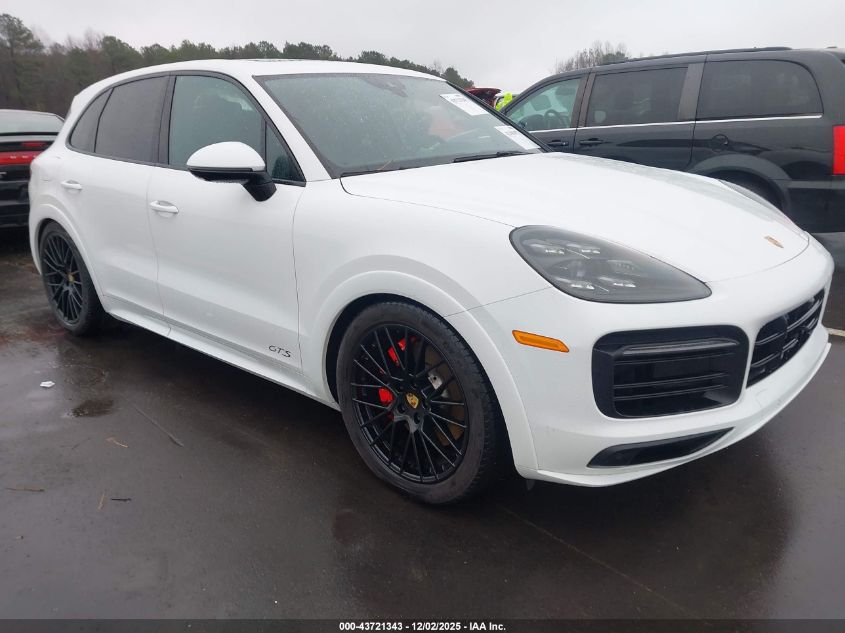 PORSCHE CAYENNE GTS