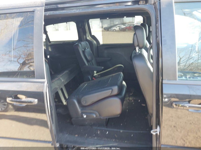 2017 Dodge Grand Caravan Gt VIN: 2C4RDGEG3HR853035 Lot: 43721353