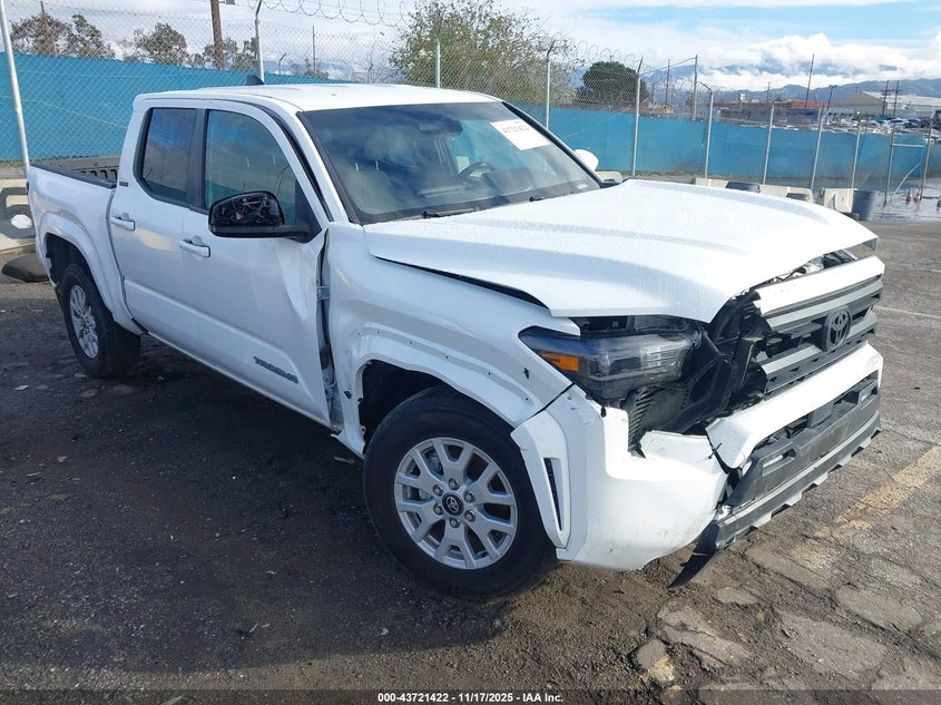 TOYOTA TACOMA SR5 4WD