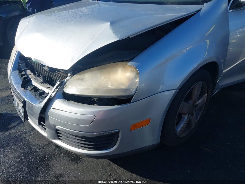 2008 Volkswagen Jetta Se/Sel VIN: 3VWRZ71K48M033580 Lot: 43721479