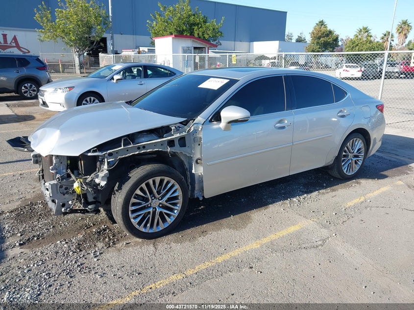 JTHBK1GG9F2192557 2015 LEXUS ES photo no. 2