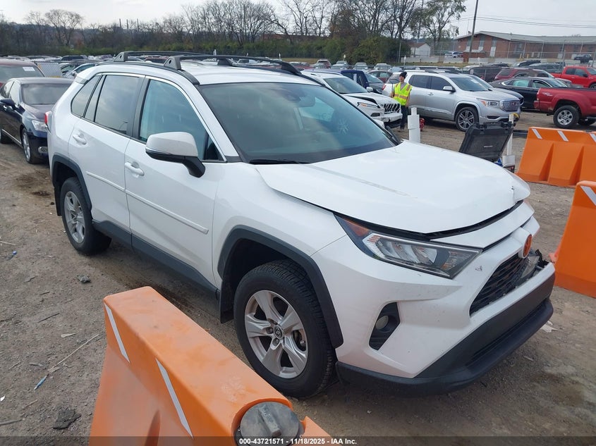 TOYOTA RAV4 XLE