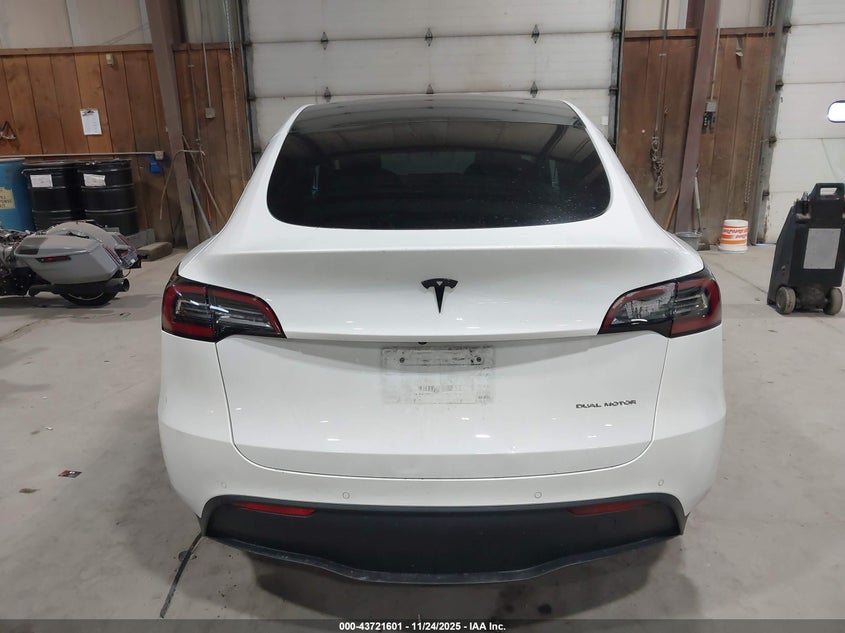 2020 Tesla Model Y Long Range Dual Motor All-Wheel Drive VIN: 5YJYGDEE7LF011058 Lot: 43721601