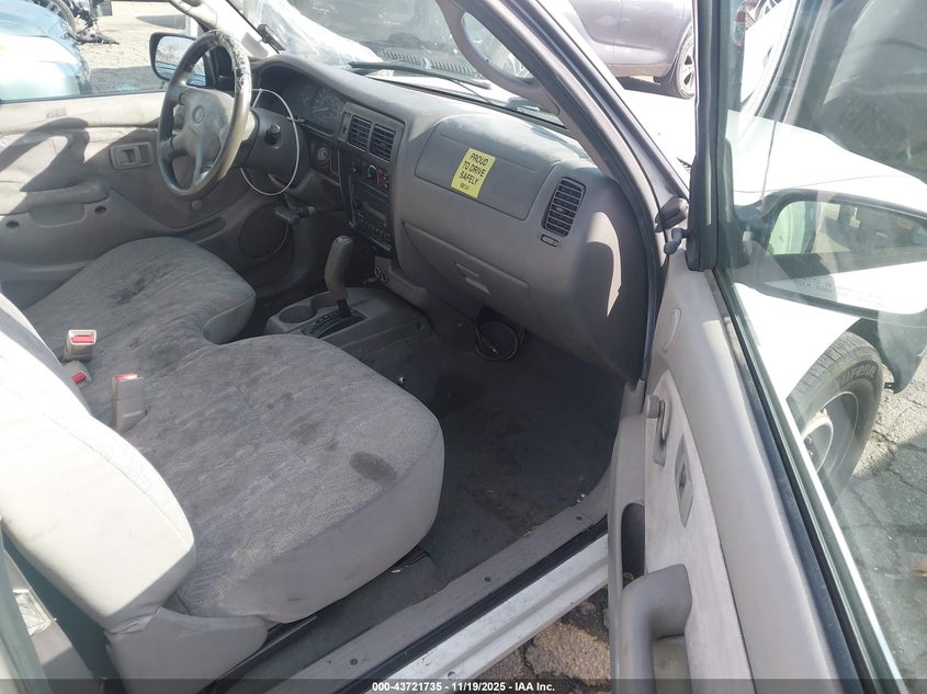 5TENL42N04Z394070 2004 TOYOTA TACOMA photo no. 5