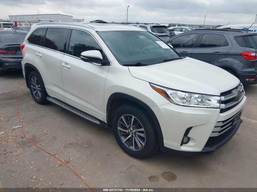 TOYOTA HIGHLANDER XLE