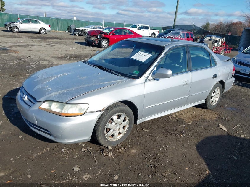 1HGCG66862A036167 2002 HONDA ACCORD photo no. 2