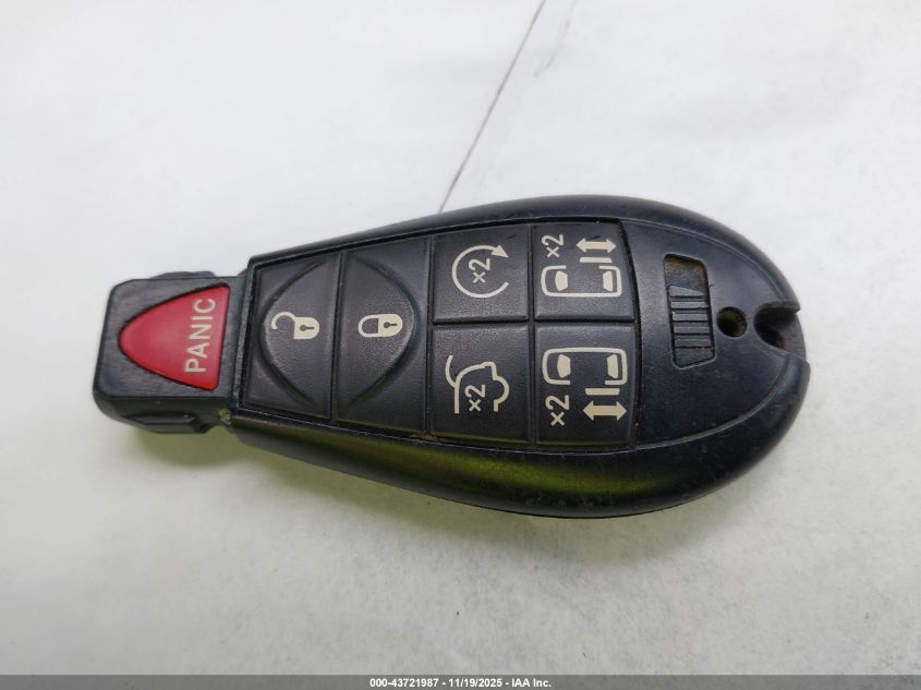 2014 Chrysler Town & Country Touring-L 30Th Anniversary VIN: 2C4RC1CG7ER224943 Lot: 43721987