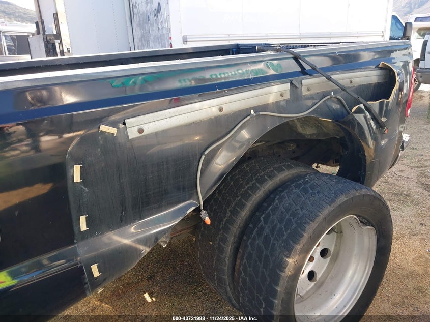 2004 Ford F-350 Lariat/Xl/Xlt VIN: 1FTWW32P34EA37279 Lot: 43721988