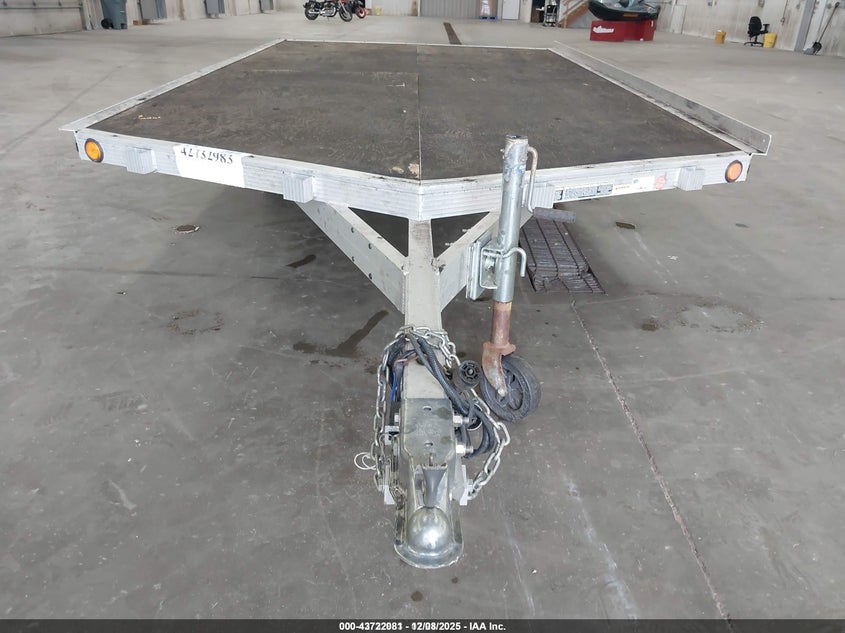 2009 TRITON SNOWBILE TRAILER auction photo 7