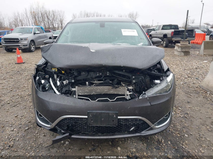 2019 Chrysler Pacifica Touring Plus VIN: 2C4RC1FG5KR702414 Lot: 43722146