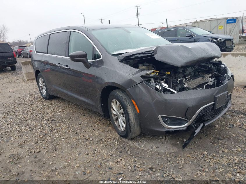 CHRYSLER PACIFICA TOURING PLUS